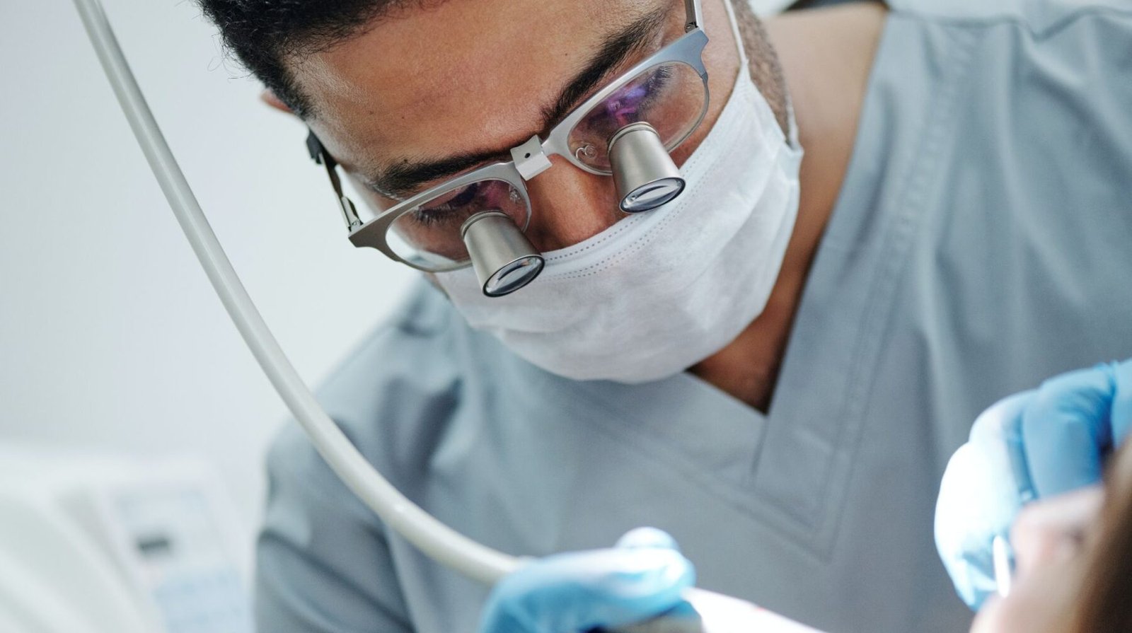 5 Signs You Need to Visit Your NHS Dentist in Barrow ASAP